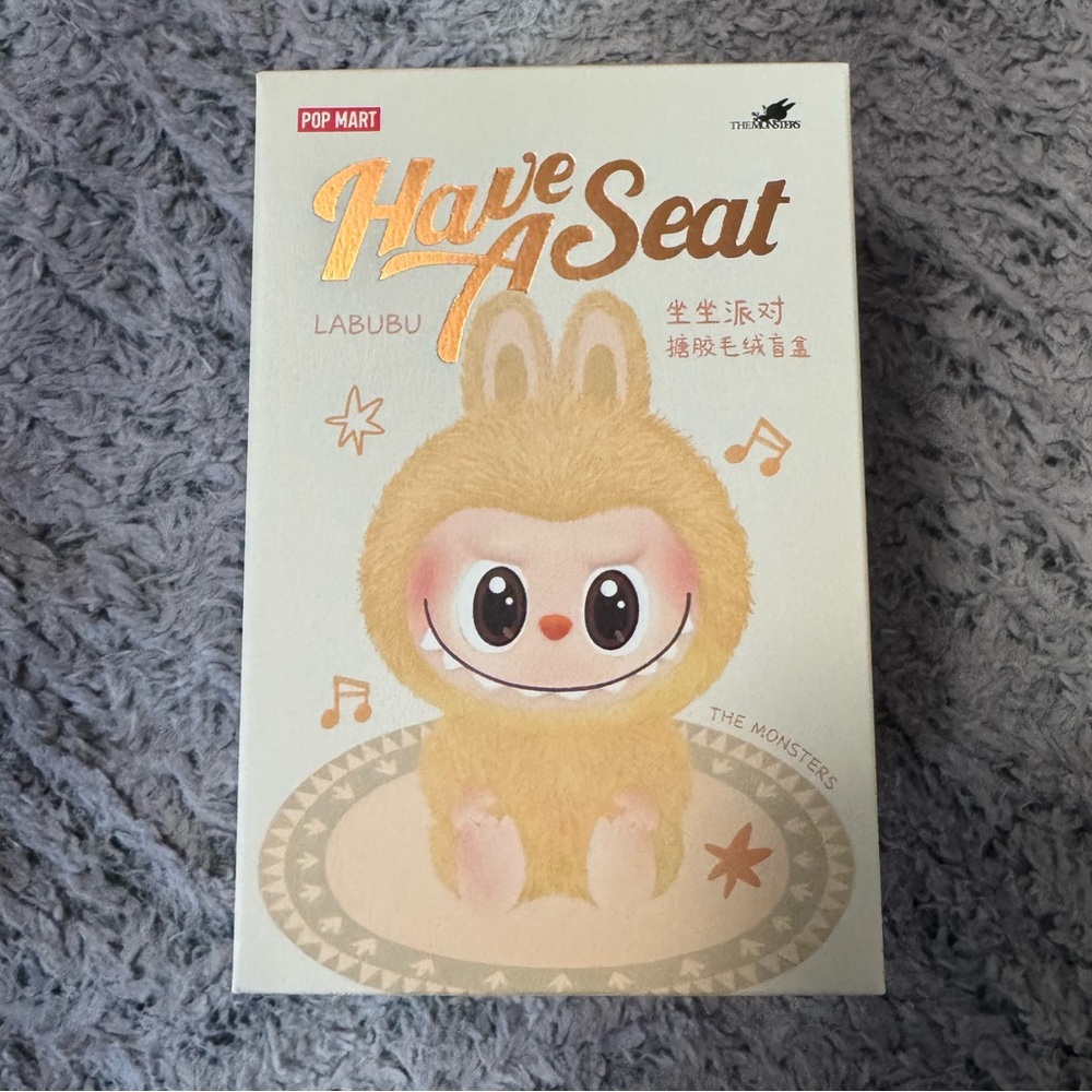Pop Mart THE MONSTERS - Have a Seat Vinyl
Plush Blind Box- QuQu 💚